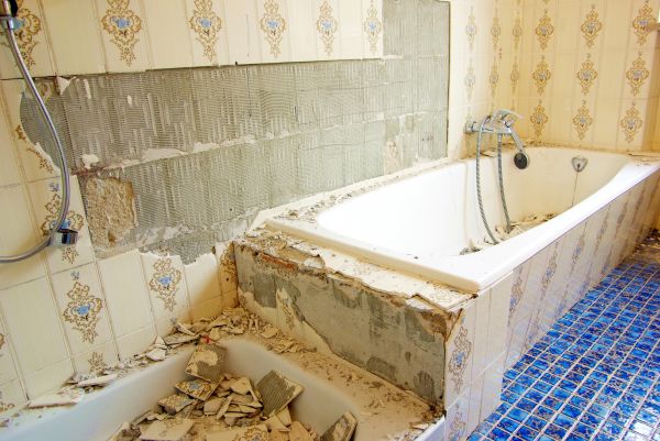Bathtub Demolition in Castle Rock